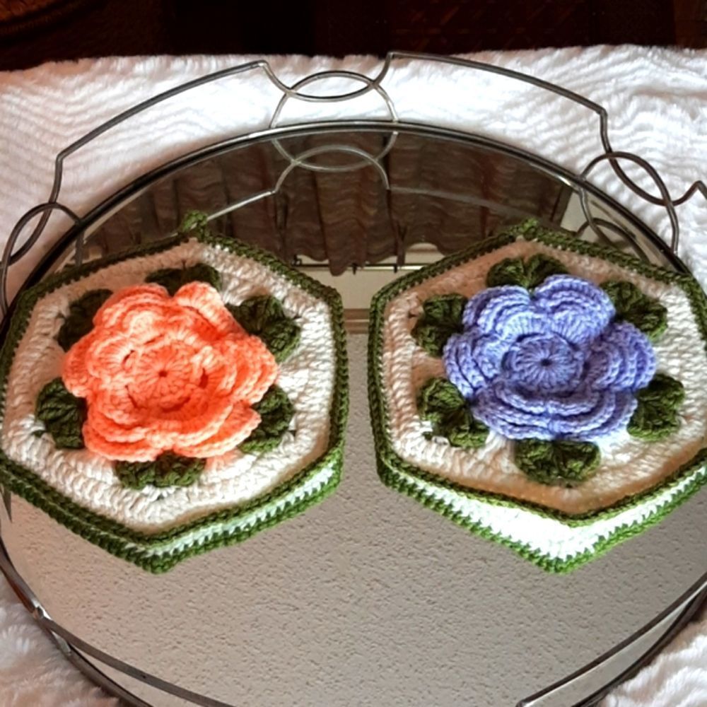 New  Handmade Granny Squares  Vintage‎ Flower Blue & Orange Pot Holders